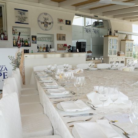La Terrazza Sulla Rupe Relais Hotell Ostuni Exteriör bild